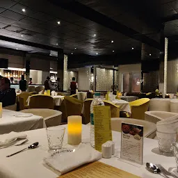 ACP EXPRESS RESTAURANT BY AIRPORT CENTRE POINT