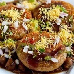 AKASH Kashyap Allo Chat Pani Puri Cornel