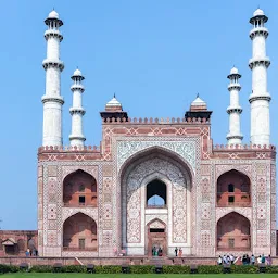 Akbar Tomb Vijay Market