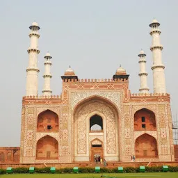 Akbar Tomb Vijay Market