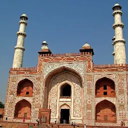 Akbar Tomb Vijay Market