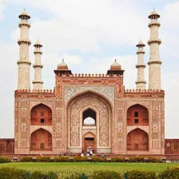 Akbar Tomb Vijay Market