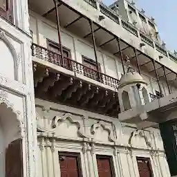 Al - Amaan Shaukat Mahal