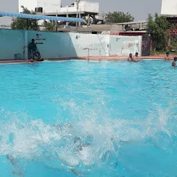 Al Nahdi Swimming Pool تیراکی