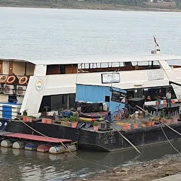Alaknanda Cruise Varanasi