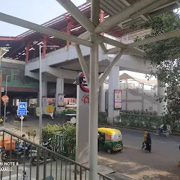 Alambagh Metro Station