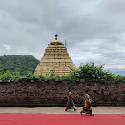 Alaya pradakshina new path, north side
