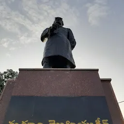 Alimineti Madhava Reddy Statue