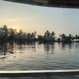 Alleppey Houseboat Guide™