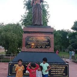 Amar shaheed Chandrashekhar Aajad Statue