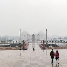 Ambedkar Park, Parking Lot