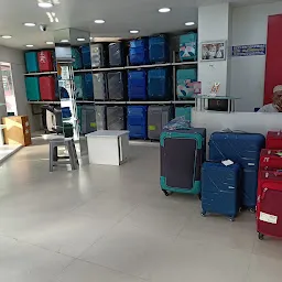 American Tourister Store