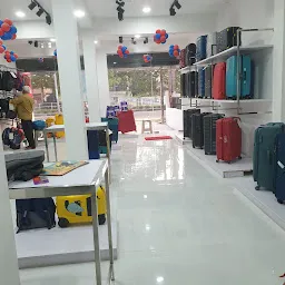 American Tourister Shop