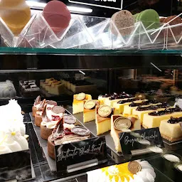 Amote Patisserie and Chocolates