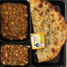 AMRITSARI KULCHA & CHANA