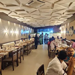 Angat Restaurant Bavla