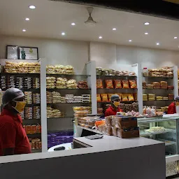 Annapurna Mithai & Namkeen Bakery Solapur