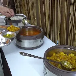 APNA DHABA AND TIFFIN SERVICE