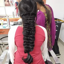 Apurvaa Fashion Tailoring & Beautician Training Institute(Tailoring Classes in Erode,Aari course