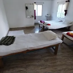 ARADHYA GUEST HOUSE(Dormitory)