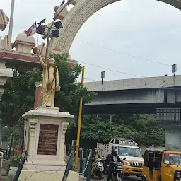 Arignar Anna Statue