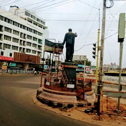 Arignar Annandurai Statue