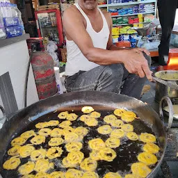 Arihant Corner Alu Wada Jalebi Shop