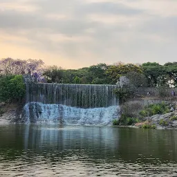 Artificial waterfalls