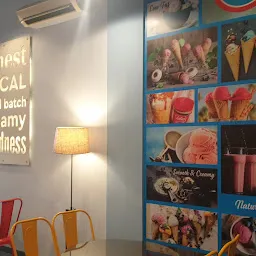 Artisinal Cremalato Ice Cream Lounge