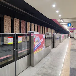 Ashram metro station