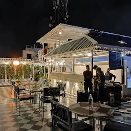 Atari Cafe & Restaurant