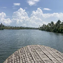 ATMOS HOUSE BOAT