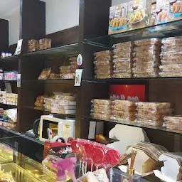 ATUL BAKERY | Amit Nagar | Karelibaugh | Cake, Pastry, Cookies & Namkeen | 100% Veg. (Eggless)