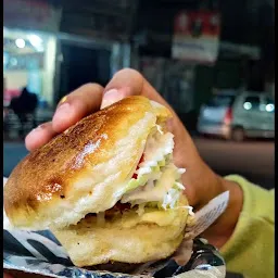 Avinash Burger Center