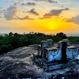 Ayiravalli Para, Inchakkadu