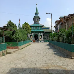Baba Naseeb Din Park