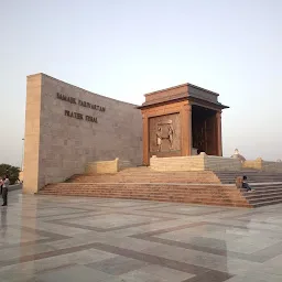 Babasaheb & Ramabai Ambedkar Statue