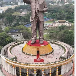 Babasaheb & Ramabai Ambedkar Statue