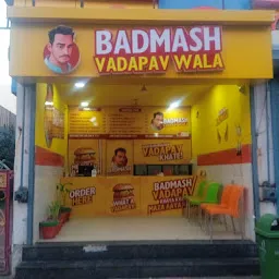 Badmash Vadapav Wala