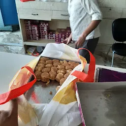 Badnaam Laddu