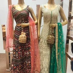 BAHURANI - best ladies bridal dresses, footwear, purse clothing store & retailers in karnal