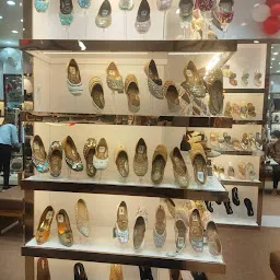 BAHURANI - best ladies bridal dresses, footwear, purse clothing store & retailers in karnal