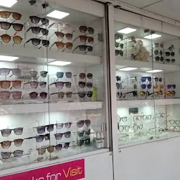 Bajaj Opticals Hisar- best optician near me in hisar, haryana| Sunglasses, Spectacles, contact lenses| Free eye checkup