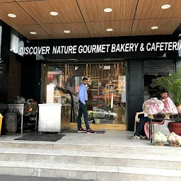 Baker's Lounge, Best Bakery In Tricity
