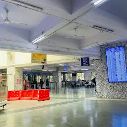 Bandra Terminus Ticket Counter