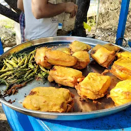 Banne Kha k Bread Pakode