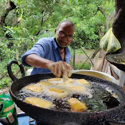 Banne Kha k Bread Pakode