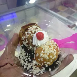 Baskin Robbins