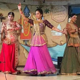 Best kathak dance classes by samidha karanjekar