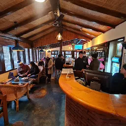 ???????????? ???????????????? ???????????? ???????????????????????? -Best Riverside Cafe /Live Music/Food and Drinks /Restro-Bar/Best Restaurant Manali